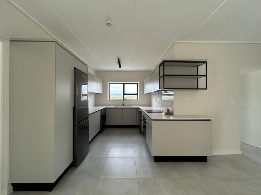 To Let 3 Bedroom Property for Rent in Sandown Western Cape